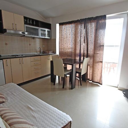 Apartmani Irena Petrovac Bagian luar foto