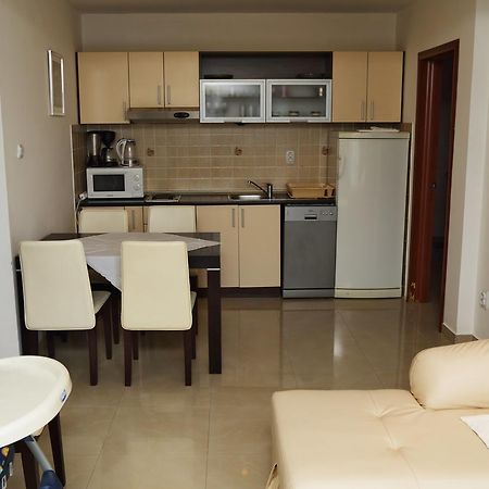 Apartmani Irena Petrovac Bagian luar foto