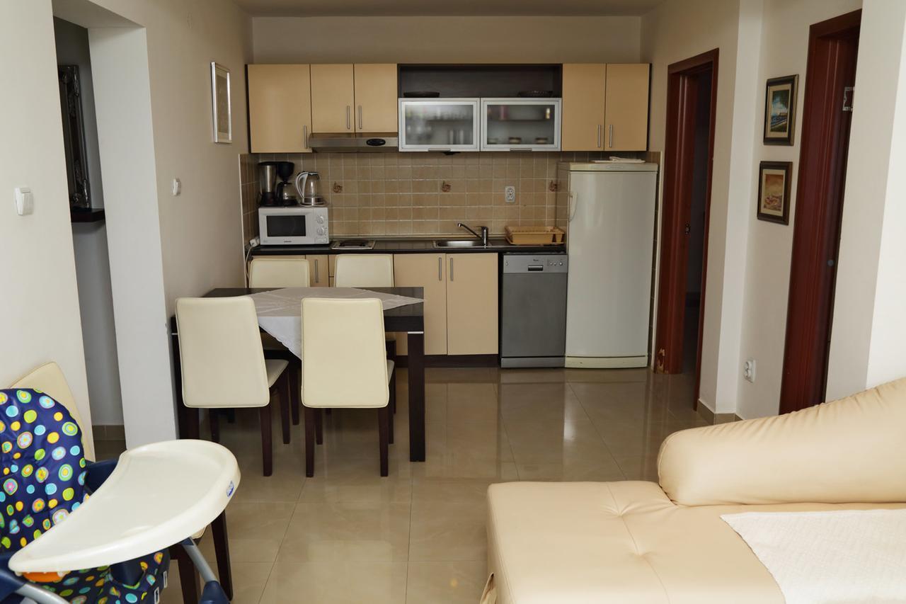 Apartmani Irena Petrovac Bagian luar foto