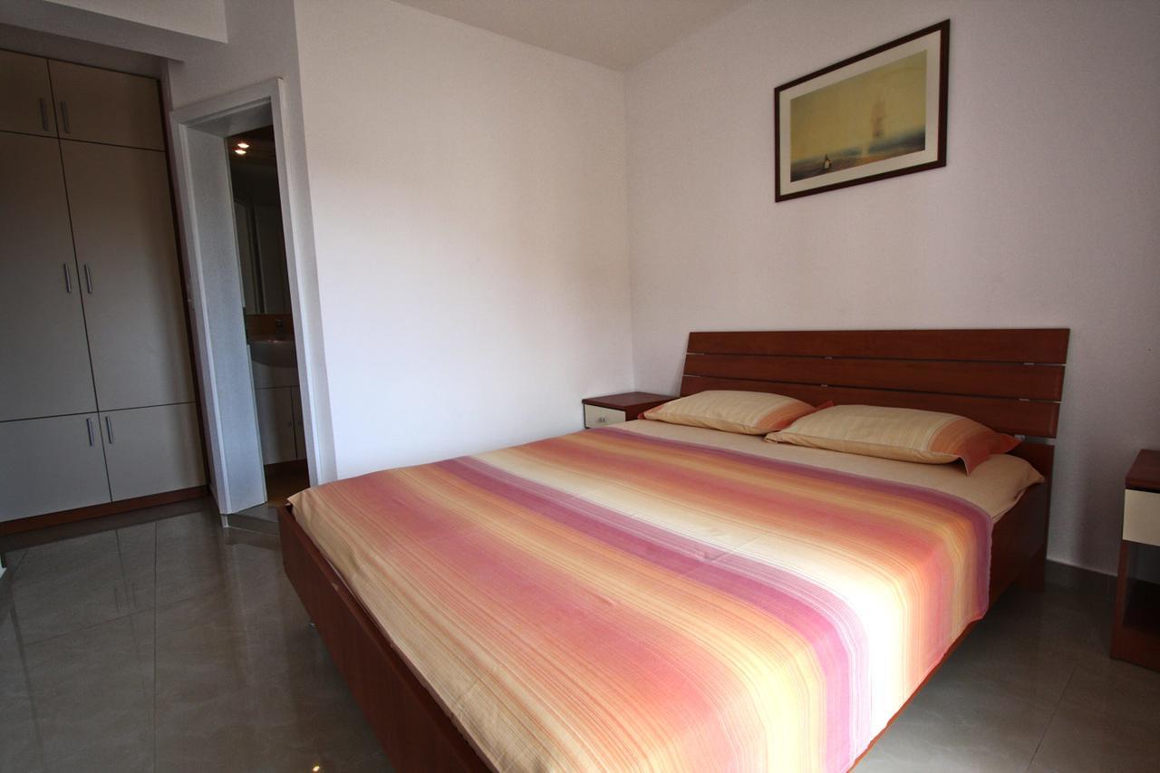 Apartmani Irena Petrovac Bagian luar foto