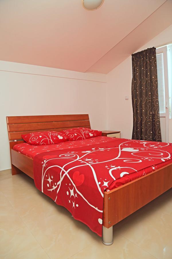 Apartmani Irena Petrovac Bagian luar foto