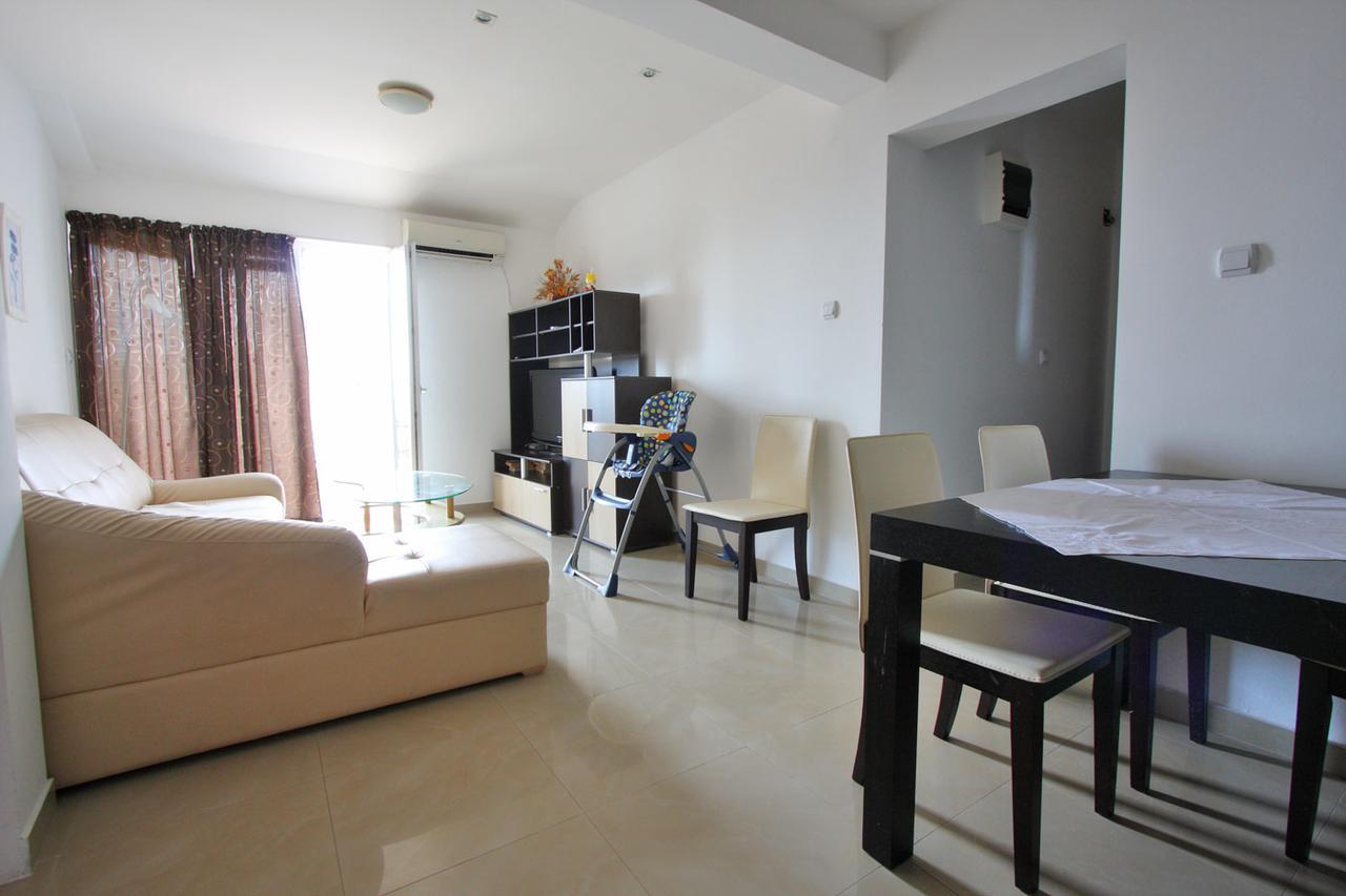 Apartmani Irena Petrovac Bagian luar foto