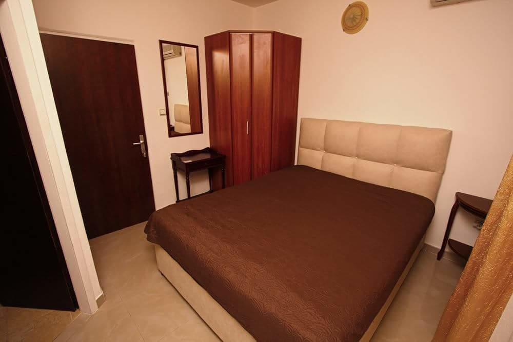 Apartmani Irena Petrovac Bagian luar foto